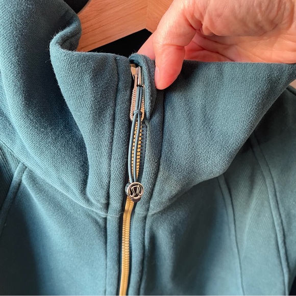 RARE COLOR Lululemon Scuba Oversized Funnel Neck M/L Storm Teal Gold - Picture 7 of 13